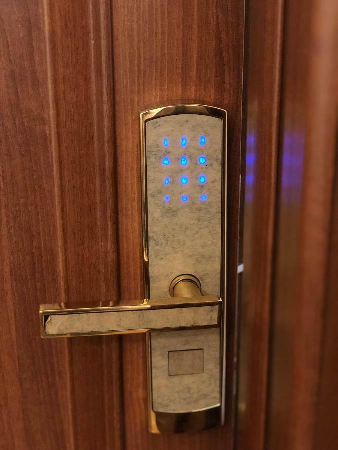 Musik Apartments Old Town Сибиу Экстерьер фото