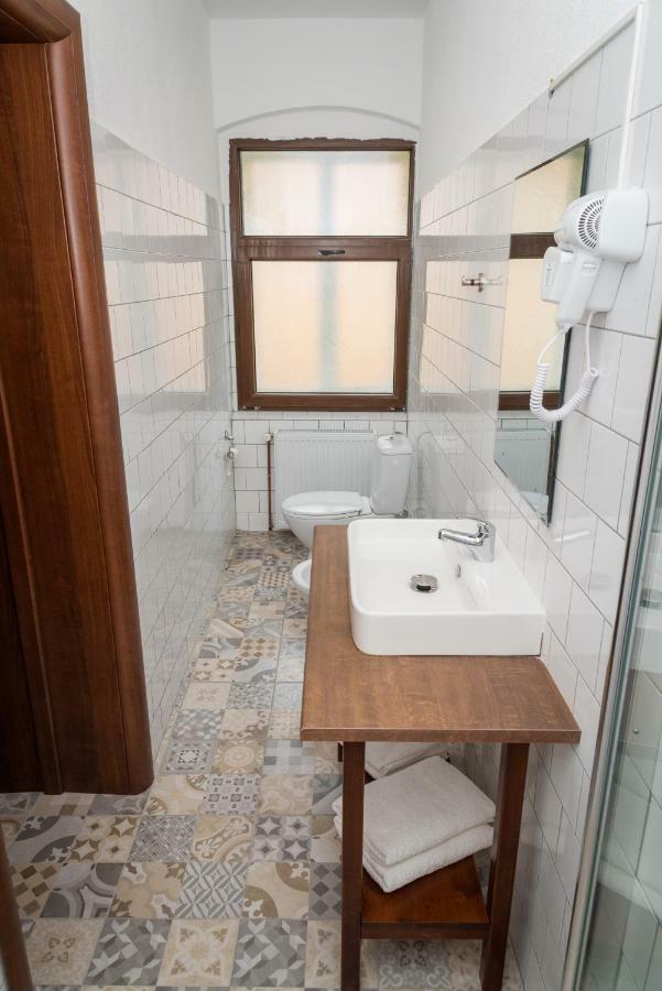 Musik Apartments Old Town Сибиу Экстерьер фото
