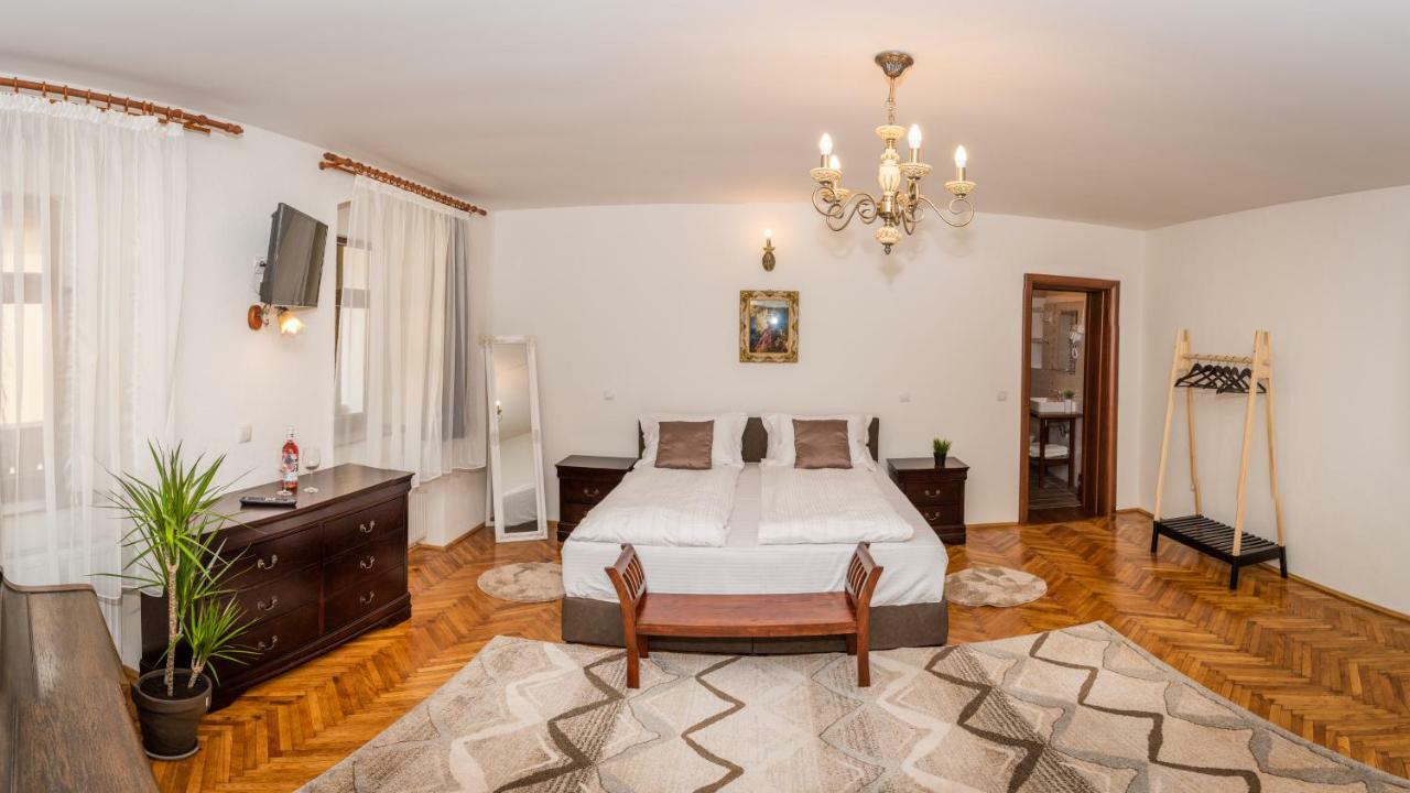 Musik Apartments Old Town Сибиу Экстерьер фото