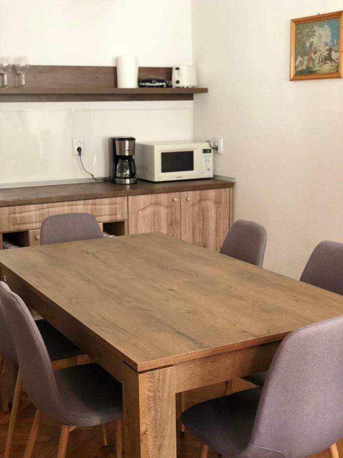 Musik Apartments Old Town Сибиу Экстерьер фото