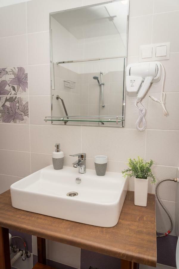 Musik Apartments Old Town Сибиу Экстерьер фото