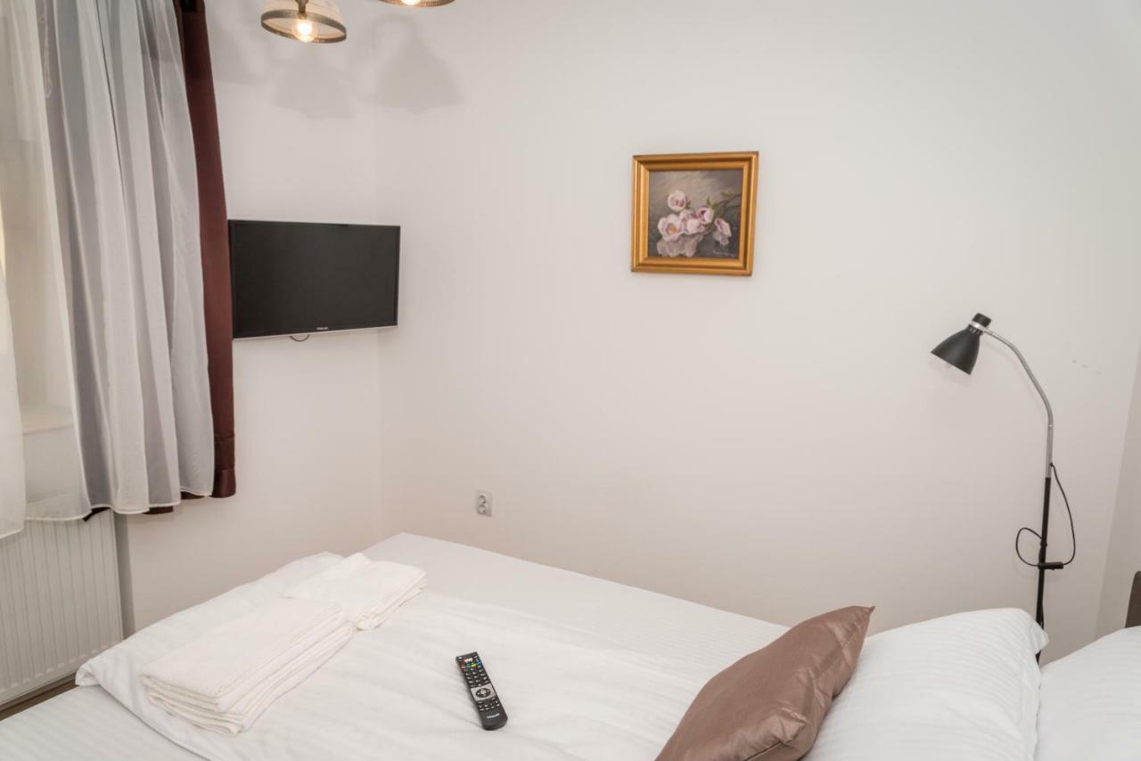Musik Apartments Old Town Сибиу Экстерьер фото